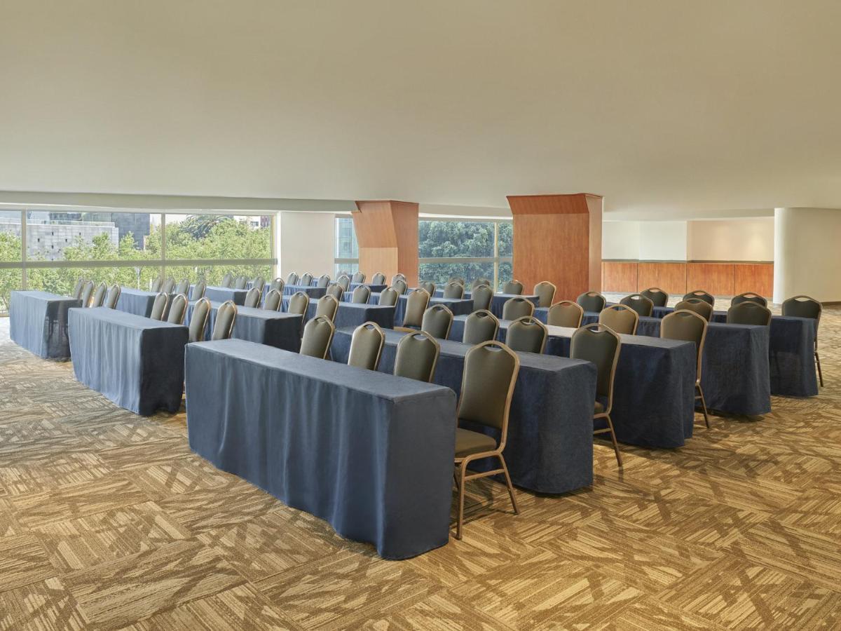 Fiesta Americana Reforma Mexiko-Stadt Exterior foto Meeting room