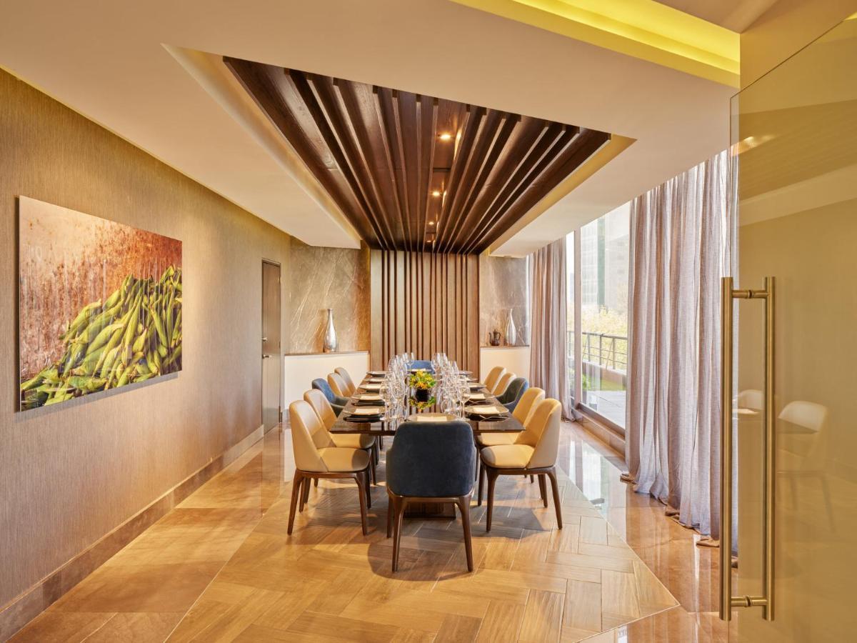 Fiesta Americana Reforma Mexiko-Stadt Exterior foto The dining room